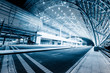 Foto: modern railway station in night modern railway station in night