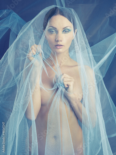 Photo: Woman under veil Woman under veil