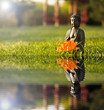 Foto: Buddha Meditation mit Wasserspiegelung Buddha Meditation mit Wasserspiegelung