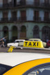 Modernes Taxi in Havanna, Kuba