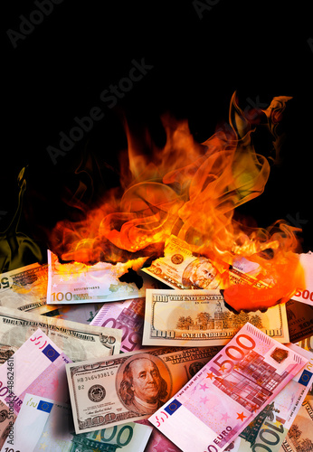 Photo: The world is burning through money - Debt The world is burning through money - Debt