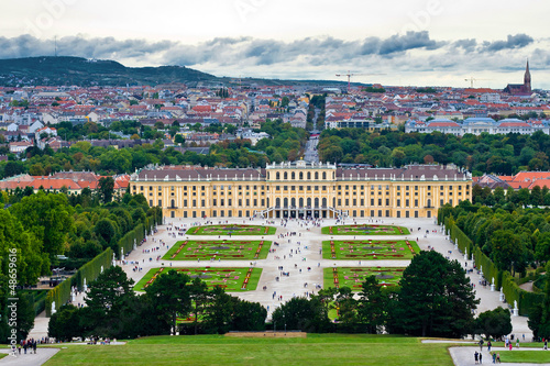 Photo: Schonnbrunn palace in Vienna Schonnbrunn palace in Vienna