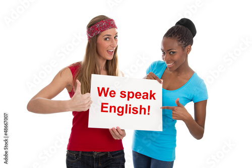 Photo: We speak English - Zwei Frauen isoliert We speak English - Zwei Frauen isoliert
