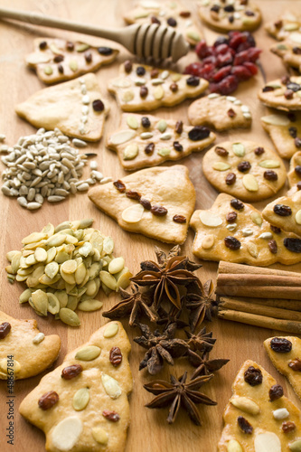 Photo: Gingerbread cookies and spices Gingerbread cookies and spices