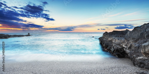Photo: Pêcheurs au crépuscule, Cap Champagne, La Réunion. Pêcheurs au crépuscule, Cap Champagne, La Réunion.