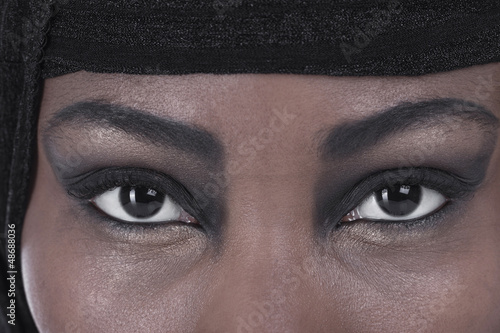 Photo: Augen einer Muslimin Augen einer Muslimin