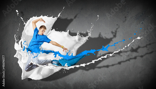 Photo: Modern style dancer Modern style dancer