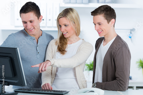 Photo: junge arbeitsgruppe junge arbeitsgruppe
