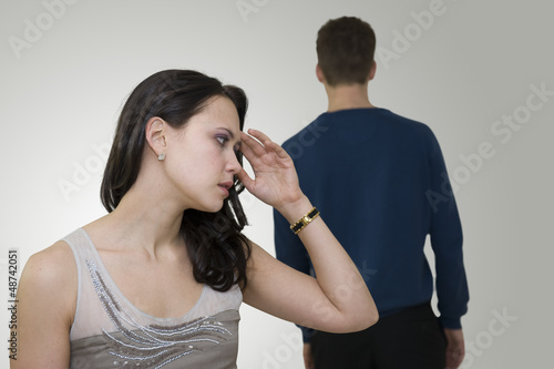 Photo: Femme émue après une dispute avec son conjoint Femme émue après une dispute avec son conjoint