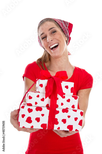 Photo: Witziges Mädchen überreicht ein Geschenk Witziges Mädchen überreicht ein Geschenk