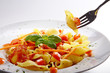 Foto: Pasta Nudeln mit Soße und Gabel Pasta Nudeln mit Soße und Gabel