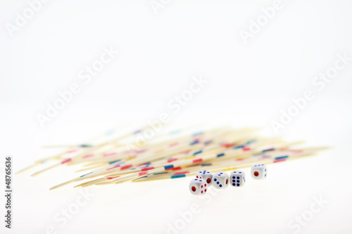 Photo: Würfel und Mikado Würfel und Mikado