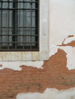 mur et fenêtre