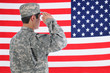 Foto: Soldier Saluting American Flag Soldier Saluting American Flag