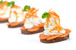 Käsehäppchen mit Kräuterfrischkäse und Karotten