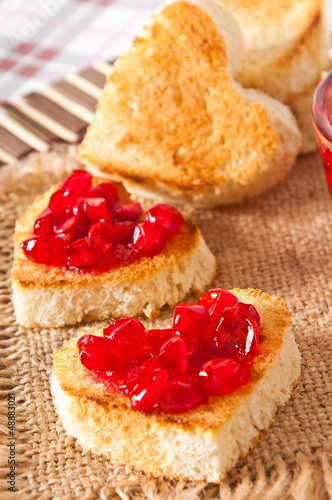 Photo: heart-shaped toast with jam heart-shaped toast with jam