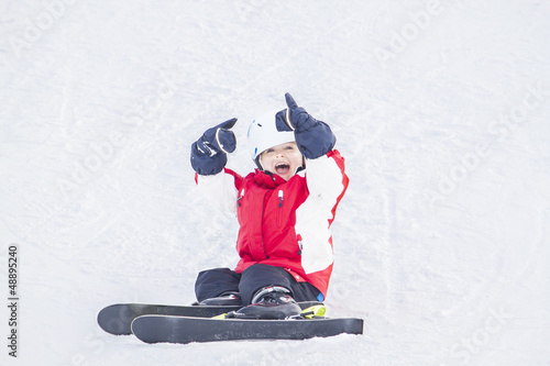 Photo: Junge auf Ski im Urlaub Junge auf Ski im Urlaub