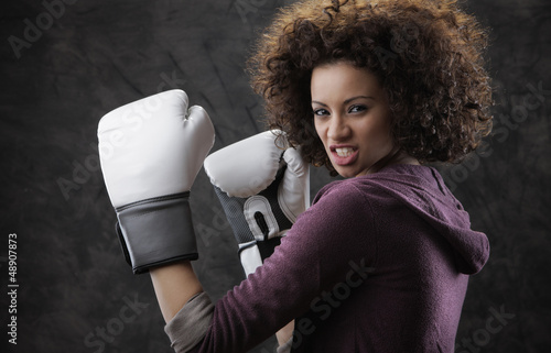 Photo: boxing woman ready to fight boxing woman ready to fight