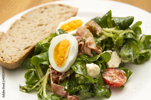 Photo: Feldsalat mit Speckstreifen und Schafskaese Feldsalat mit Speckstreifen und Schafskaese