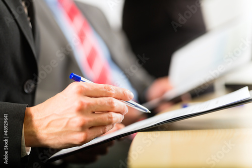 Photo: Business - businesspeople, meeting and presentation in office Business - businesspeople, meeting and presentation in office