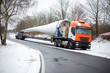 Schwertransport mit Windradflügel