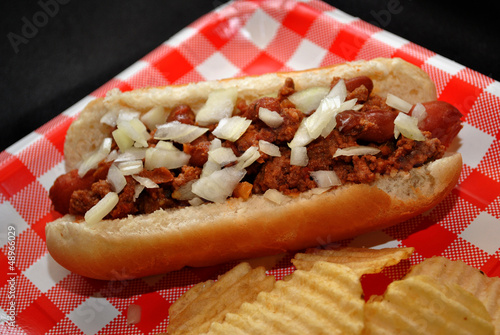 Photo: Chili Dog with Chopped Onion Chili Dog with Chopped Onion