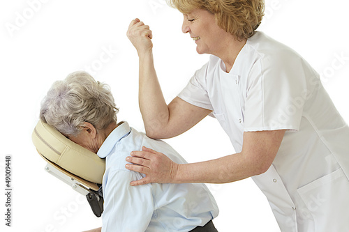 Photo: "Amma assis" sur femme senior "Amma assis" sur femme senior