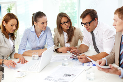 Photo: Cooperative colleagues Cooperative colleagues