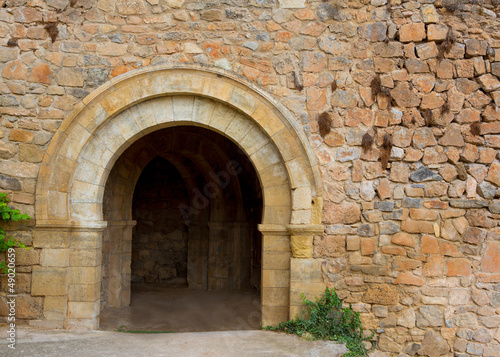 Photo: Canete Cuenca puerta San Bartolome stone fort Spain Canete Cuenca puerta San Bartolome stone fort Spain