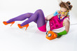 Photo: Junge Frau trägt farbige Kleidung (Color Blocking) Junge Frau trägt farbige Kleidung (Color Blocking)
