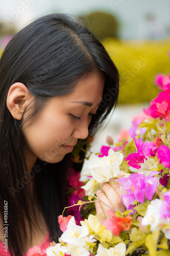 Photo: Cute Thai girl scent a colorful Kertas Cute Thai girl scent a colorful Kertas