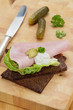 Schwarzbrot mit Schinken