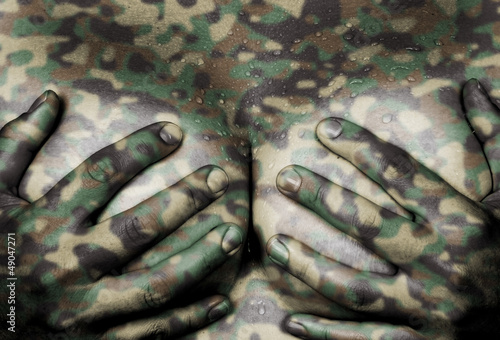 Obraz w ramie Hands covering breasts