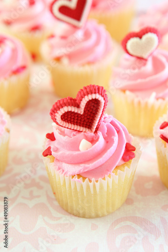 Photo: Valentine's Day Cupcake Valentine's Day Cupcake