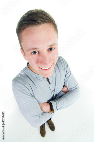 Photo: junger mann lächelt junger mann lächelt