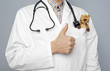 Photo: Kinderarzt mach positives Signal Kinderarzt mach positives Signal