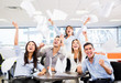 Foto: Business group celebrating a triumph Business group celebrating a triumph