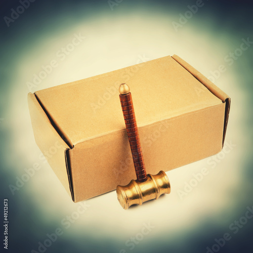 Photo: retro auction box retro auction box