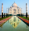 Taj Mahal at sunrise, Agra, Uttar Pradesh, India.
