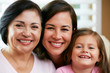 Foto: Female Members Of Multi Generation Family At Home Female Members Of Multi Generation Family At Home