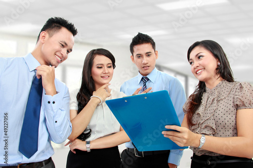 Photo: group of business people meeting group of business people meeting