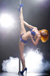Foto: Young sexy pole dance woman. Young sexy pole dance woman.