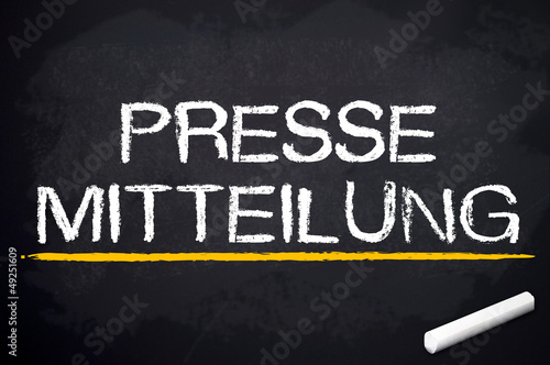 Illustration: Kreidetafel mit Pressemitteilung Kreidetafel mit Pressemitteilung