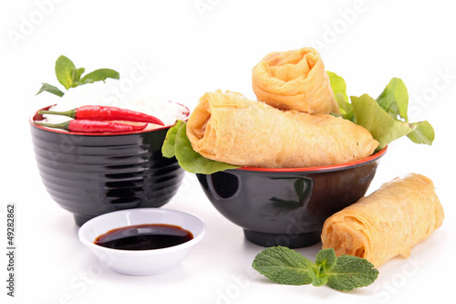 Photo: spring roll and sauce spring roll and sauce