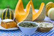 Foto: Pumpkin seeds, pumpkin cake and slices of pumpkin Pumpkin seeds, pumpkin cake and slices of pumpkin