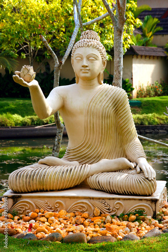 Photo: Buddha im Lotussitz / Indien Buddha im Lotussitz / Indien