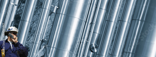 Photo: oil, gas, worker and gas pipelines, panoramic view oil, gas, worker and gas pipelines, panoramic view