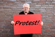 protestierender senior