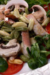 Cavatelli mit Salat und Räucherforelle