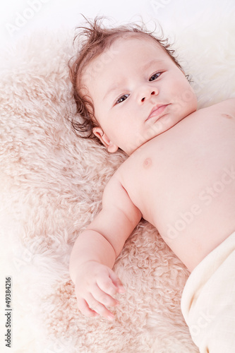 Photo: kleines süßes baby portrait kleinkind neugeboren kleines süßes baby portrait kleinkind neugeboren